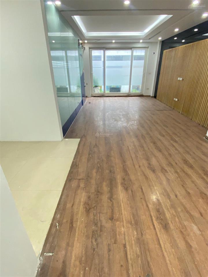 Cho thuê nhà thanh bình  cạnh làng vk châu âu, dt 70m², 5 tầng, mặt tiền khủng 6m. kinh doanh đẹp