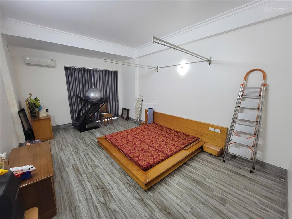 Cho thuê nhà đường 19/5, văn quán. dt 85m2, 5 tầng, mt 5m, full nội thất. ô tô đỗ cửa