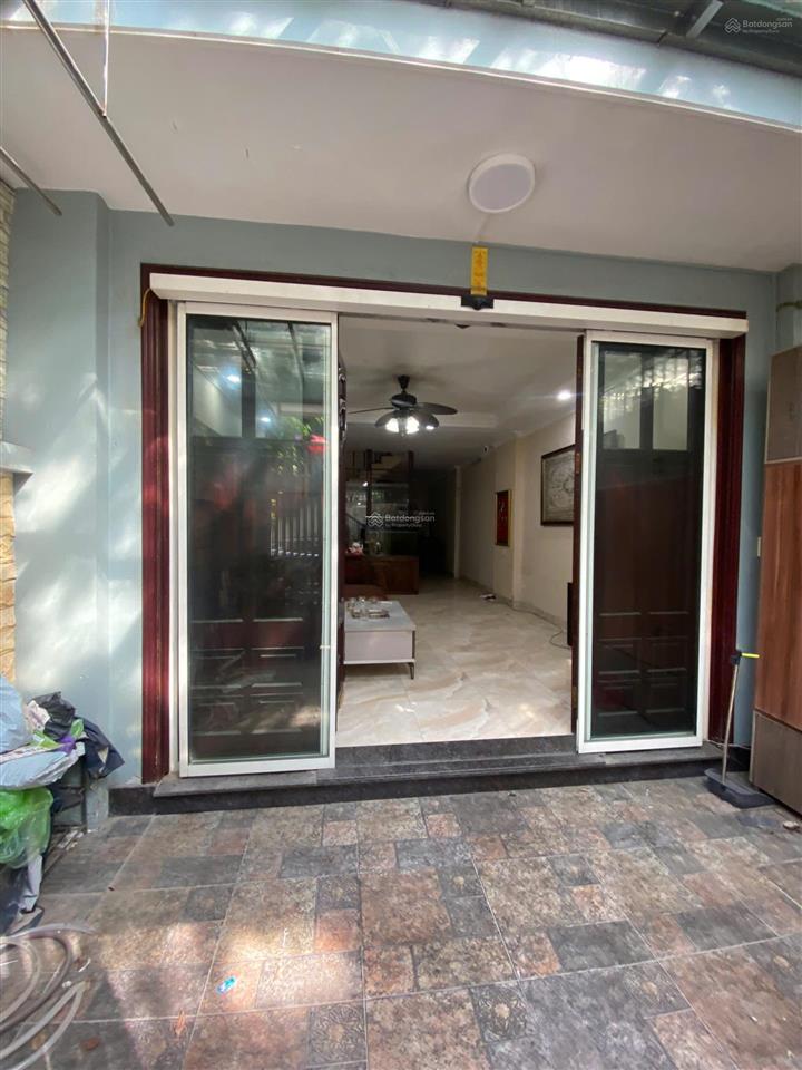 Cho thuê lk ngay nguyễn khuyến  văn quán. dt 85m2, 4t, full nội thất, vị trí thoáng, ô tô đỗ cửa