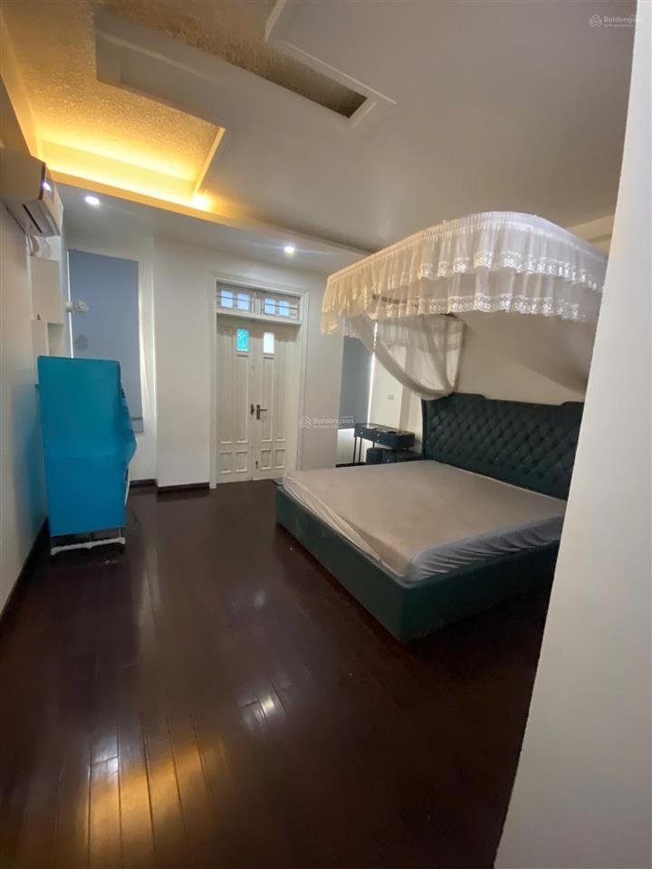 Cho thuê lk ngay nguyễn khuyến  văn quán. dt 85m2, 4t, full nội thất, vị trí thoáng, ô tô đỗ cửa
