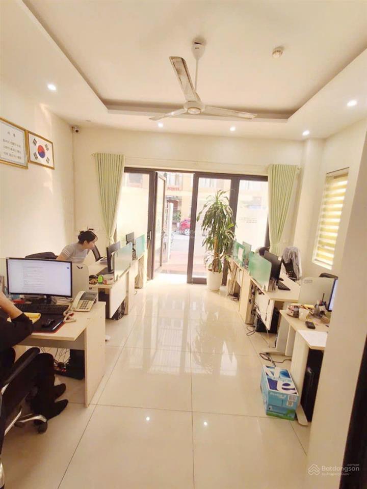 Cho thuê nhà phố lưu quang vũtrung hòa. dt 115m2, 5 tầng, lô góc 2 mặt tiền. phù hợp các mô hình