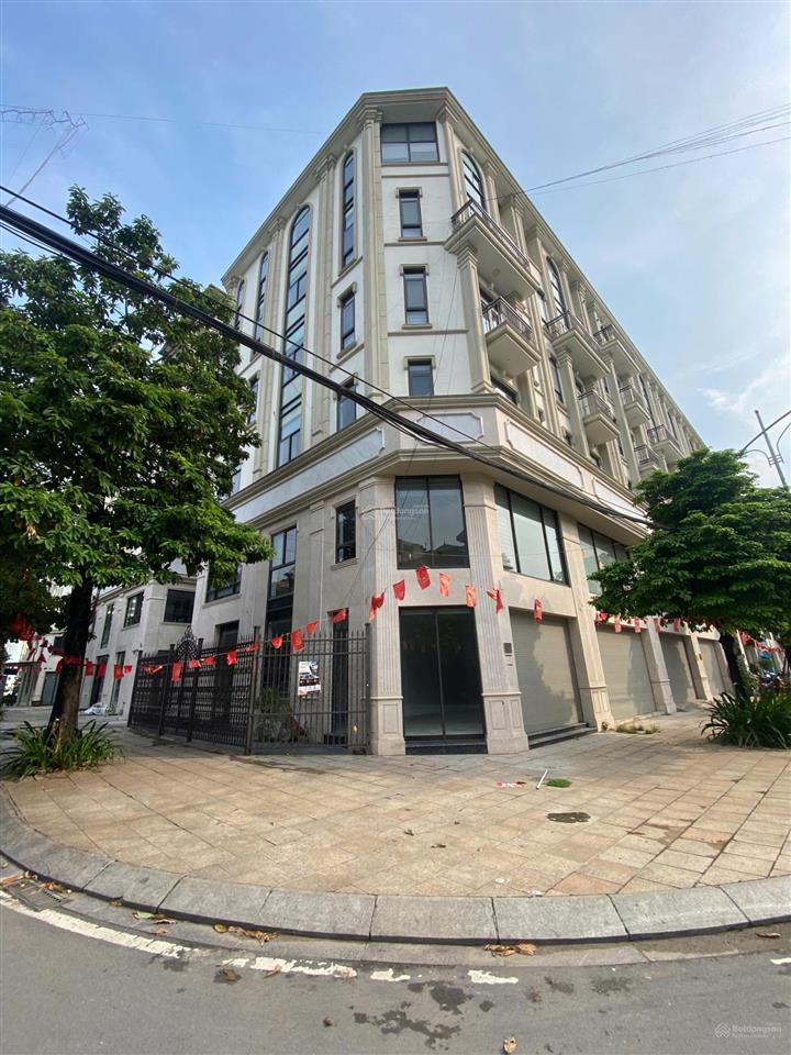Cho thuê lk him lam vạn phúc. dt 95m2, 7 tầng lô góc 2 mặt thoáng, thang máy. phù hợp các mô hình