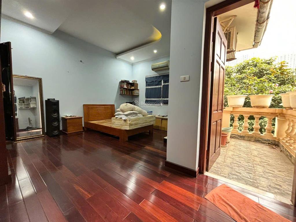 Cho thuê biệt thự làng việt kiều châu âu  mỗ lao. dt 160m2, 4 tầng, full nội thất. nhà đẹp giá rẻ