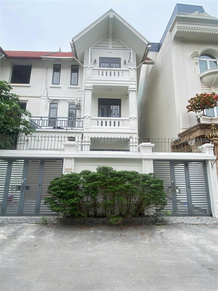 Cho thuê biệt thự làng việt kiều châu âu  mỗ lao. dt 160m2, 4 tầng, full nội thất. nhà đẹp giá rẻ