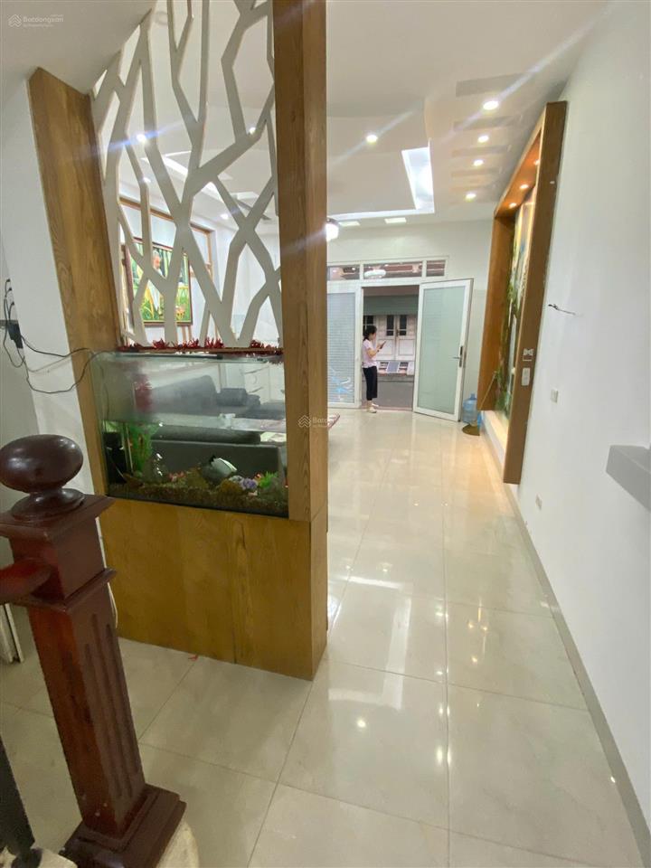 Cho thuê nhà riêng chiến thắng  văn quán. dt 75m2, 4 tầng, có nội thất, vị trí thoáng, ô tô đỗ cửa