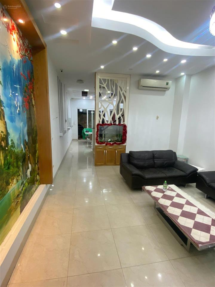 Cho thuê nhà riêng chiến thắng  văn quán. dt 75m2, 4 tầng, có nội thất, vị trí thoáng, ô tô đỗ cửa