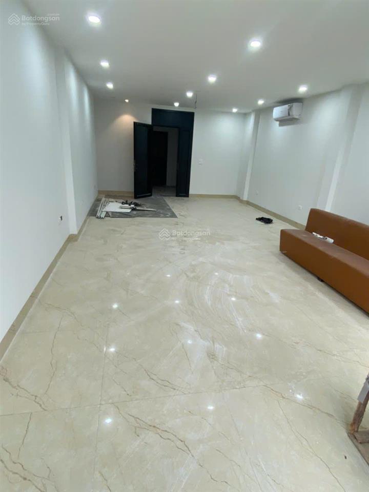 Cho thuê lk văn khê, tố hữu. dt 85m2, 6 tầng thông sàn, thang máy cuối. ô tô đỗ cửa. kinh doanh đẹp