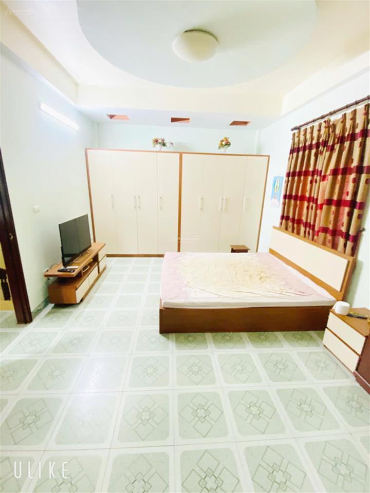 Cho thuê nhà văn yên, cạnh nguyễn khuyến  văn quán. dt 80m2, 5 tầng lô góc. ô tô đỗ quanh nhà