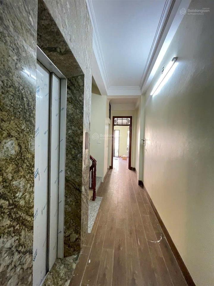 Cho thuê nhà mới nguyễn văn lộc  mỗ lao. dt 75m2, 5 tầng thang máy, mt 5m. phù hợp các mô hình