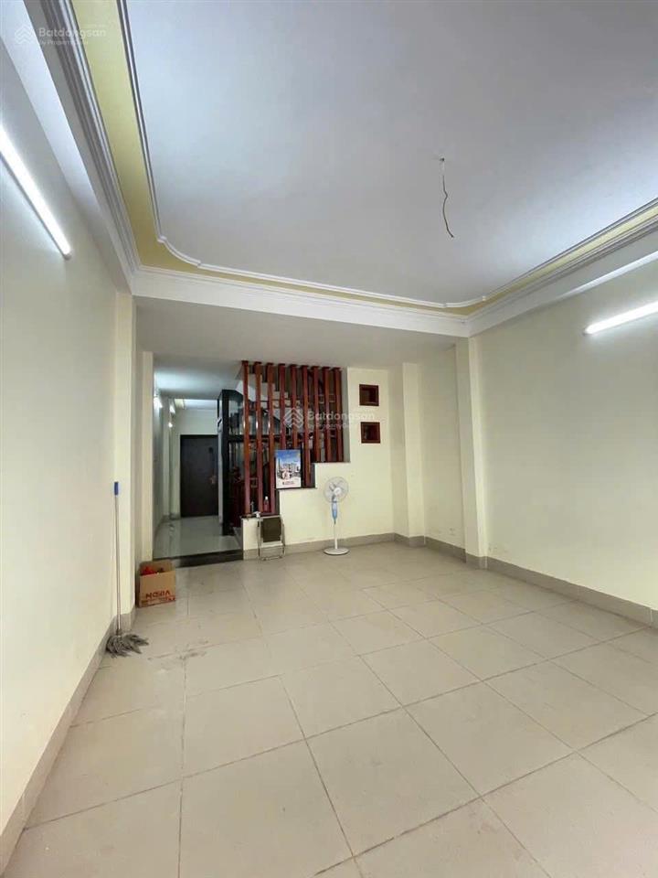 Cho thuê lk phố nguyễn văn lộc  mỗ lao. dt 75m2, 5 tầng thang máy, mt 5m. phù hợp các mô hình
