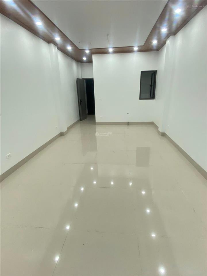 Cho thuê nhà dịch vụ vạn phúcgần him lam. dt 50m2, 7 tầng thông sàn, thang máy, có pccc. đh đầy đủ
