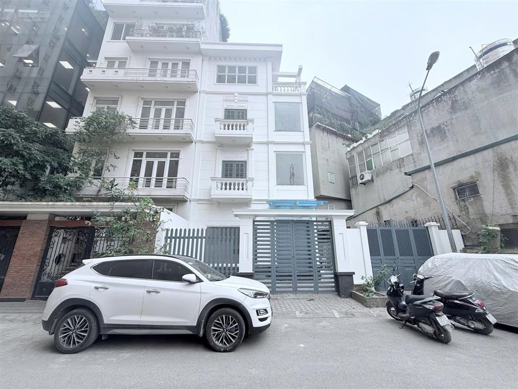 Cho thuê lk đường phạm hùng  gần bến xe mỹ đình. dt 140m2, 4 tầng. mt 8m. ô tô tránh đỗ