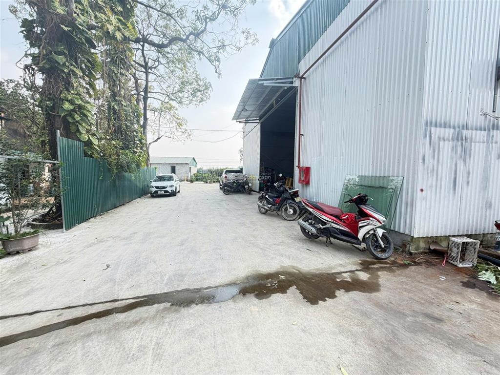 Cho thuê kho xưởng sơn đồng  an khánh. dt 700m2, xuất vat. có pccc vách tường, xe cont thoải mái