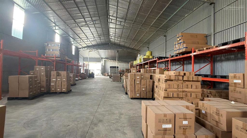 Cho thuê kho xưởng sơn đồng  an khánh. dt 700m2, xuất vat. có pccc vách tường, xe cont thoải mái