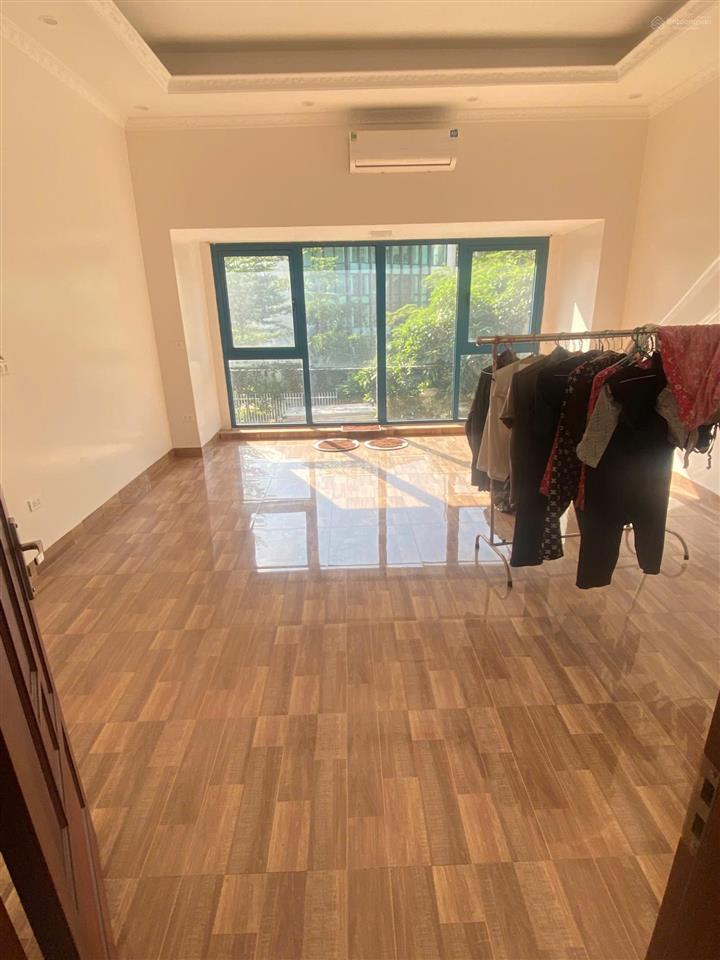 Cho thuê tầng 1+2 kđt galaxy tố hữu. dt 100m2, có điều hòa, bãi gửi xe gần. kinh doanh + vp đẹp