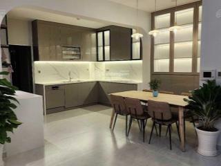 Bán căn hộ scenic valley, phú mỹ hưng, ô xe, lầu 20, 94m2, 3pn, 2wc, 7.4 tỷ.  0903 920 ***