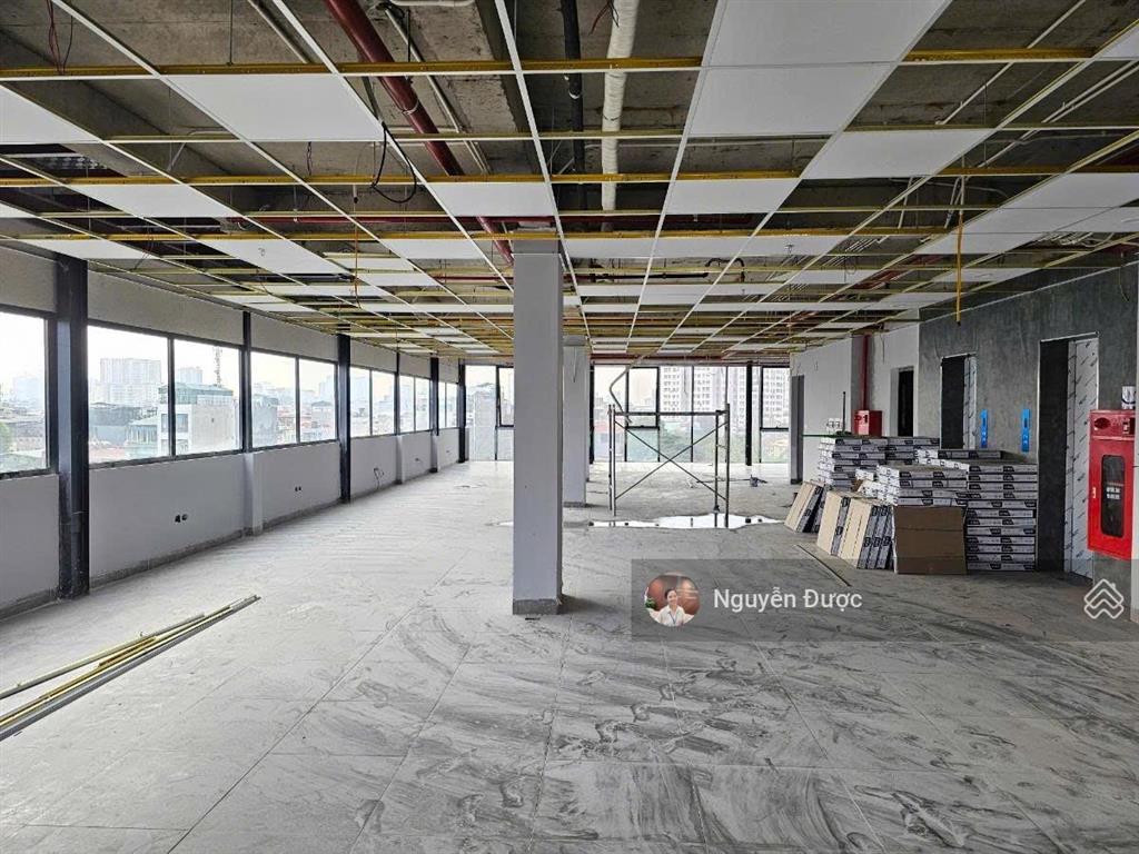 Bán toà building mặt phố vũ tông phan 300m², 10 tầng mt 11m lô góc 3mặt thoáng cho thuê gần 5tỷ/năm