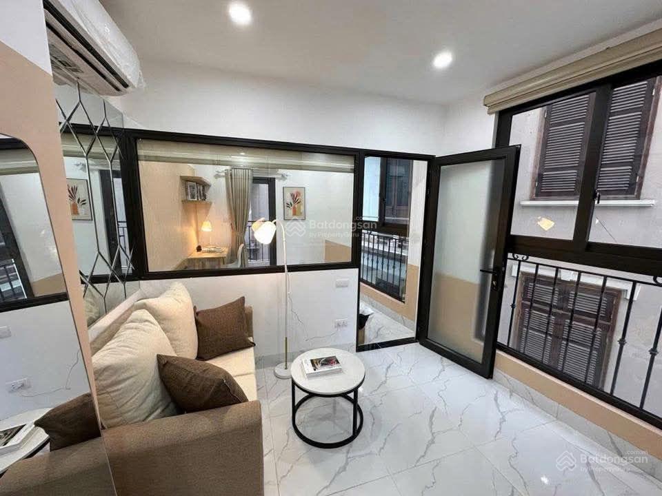 Đỉnh cao trong làng hoa hậu, mặt phố linh lang, tòa căn hộ 9 tầng, mt 11m, dt 102m², 67,5 tỷ