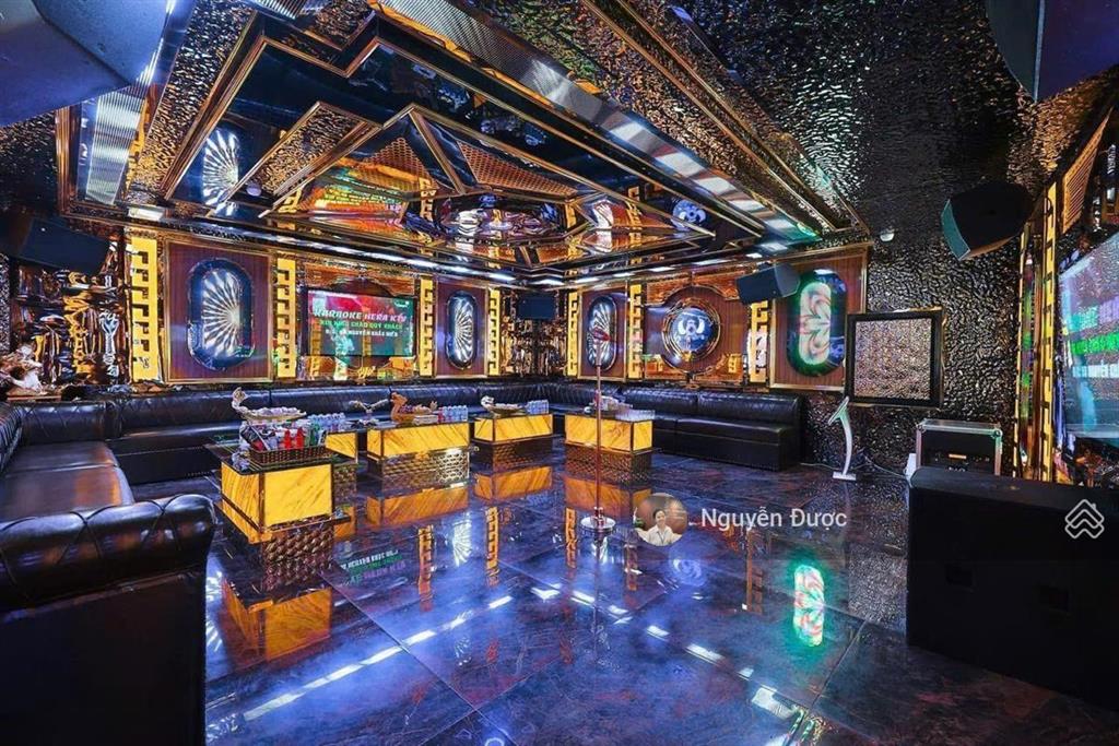 Tòa nhà mặt phố nguyễn khắc hiếu, dt 217m, mt 7.5m, 11 tầng,cho thuê 400tr/th, 1 mặt phố,1 mặt ngõ
