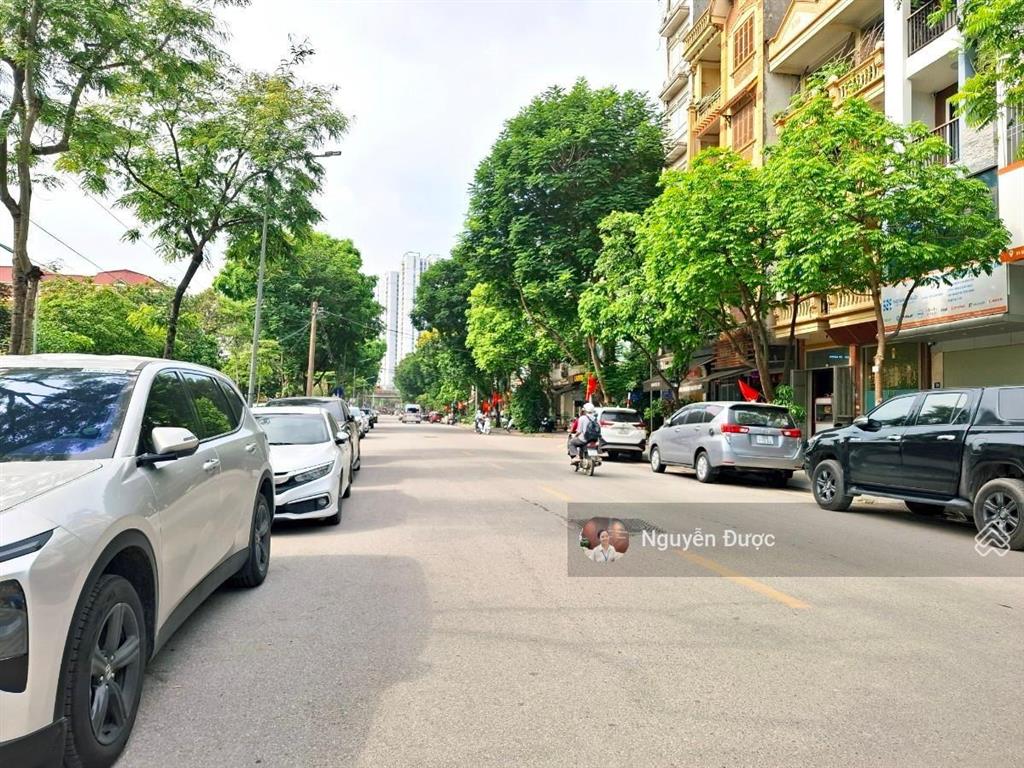 Mặt phố bùi huy bích,hoàng mai, đối diện ủy ban phường,dt 100m, mt 6.5m, sổ vuông,oto dừng đỗ,48 tỷ