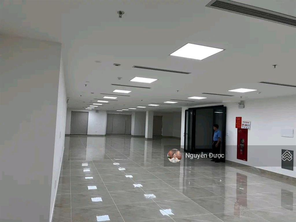 Mặt phố đống đa quận, view hồ, dt 400m, mt 14m, 10 tầng, 2 hầm, 2 thang máy, dòng tiền 7.2 tỷ/ năm