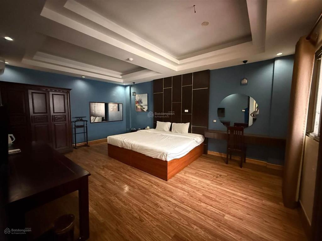 Mặt phố bùi thị xuân, hai bà trưng, dt 120/125m2, 11 tầng, mặt tiền 6.5m, sổ vuông