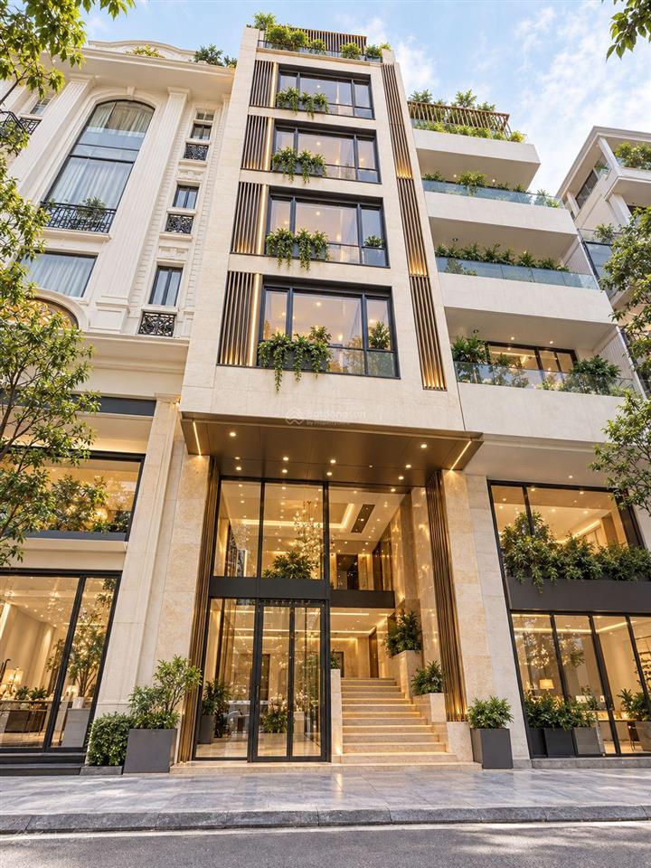 Mặt phố bùi thị xuân, hai bà trưng, dt 120/125m2, 11 tầng, mặt tiền 6.5m, sổ vuông