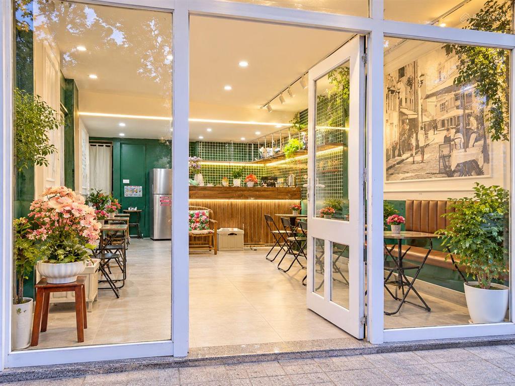 Mặt phố phạm huy thông, ba đình, view hồ, lô góc, 1 mặt phố 2 mặt ngõ, vỉa hè, dt 94m, 3 tầng, 79tỷ