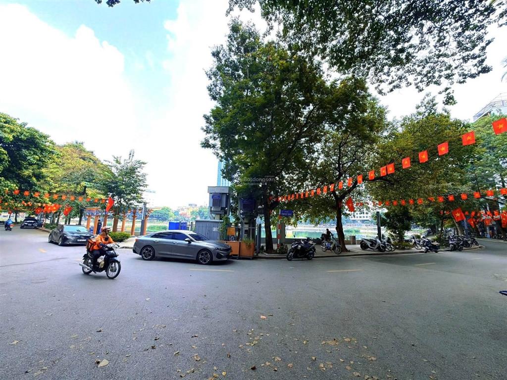 Mặt phố phạm huy thông, ba đình, view hồ, lô góc, 1 mặt phố 2 mặt ngõ, vỉa hè, dt 94m, 3 tầng, 79tỷ