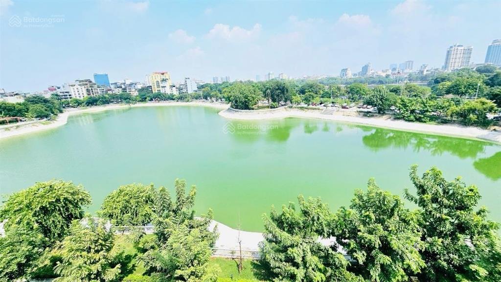 Mặt hồ ô đồng lầm, đống đa, view hồ, tòa nhà sừng sững, diện tích 155m, mặt tiền 8.5m,9 tầng,oto do
