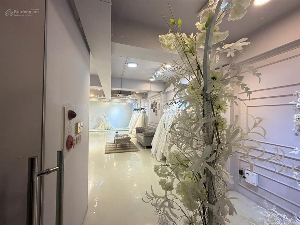 Mặt phố mai hắc đế,tuệ tĩnh, triệu việt vương, hai bà trưng, tòa nhà 12 tầng, dt 180m,mặt tiền 11m