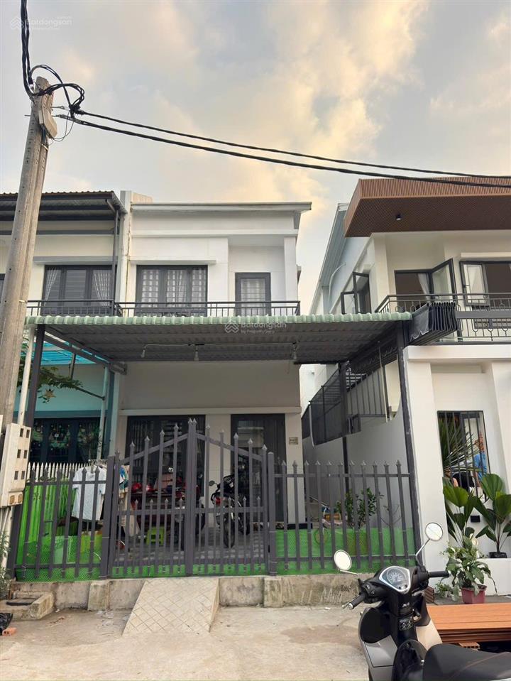 Bán nhà 1 trệt 1 lầu giá tốt nhất khu đô thị , sổ sẵn có thể vay bank 80% giá trị