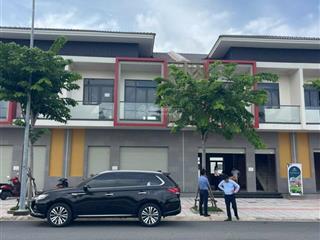 Shophouse villa 5,43 tỷ thanh toán 30% 2 tỷ nhận nhà . còn lại 2027 thanh toán