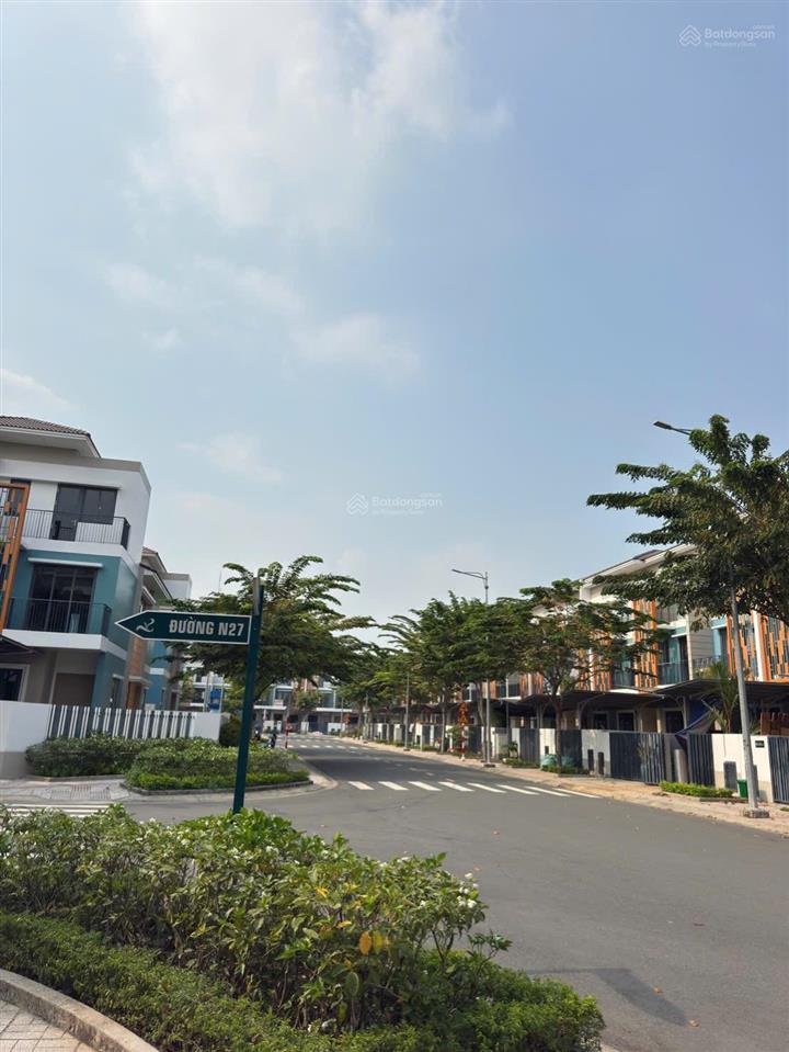 Nhà 3 tầng giai đoạn 2 giá tốt kđt sun casa central. thanh toán 1tỷ4 nhận nhà ngay