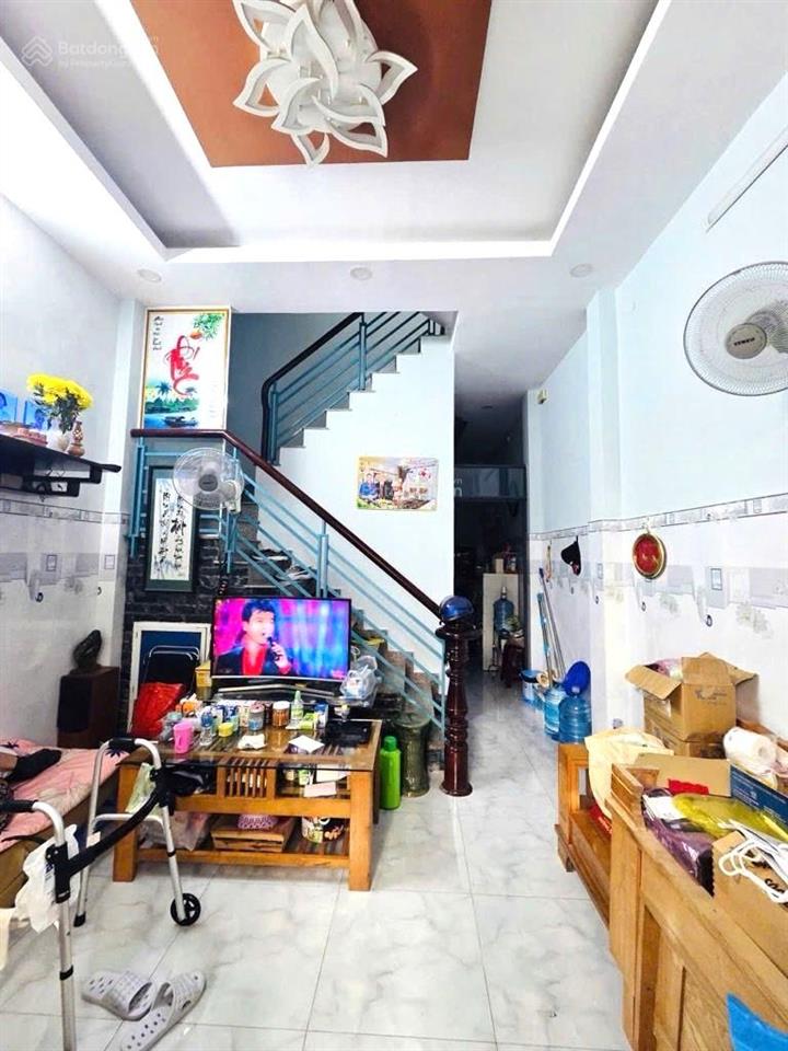 Ngay aeon tân phú hẻm xe hơi  trung tâm sầm uất phường tân quý  dt 42m2 4 tầng  6.x. ty