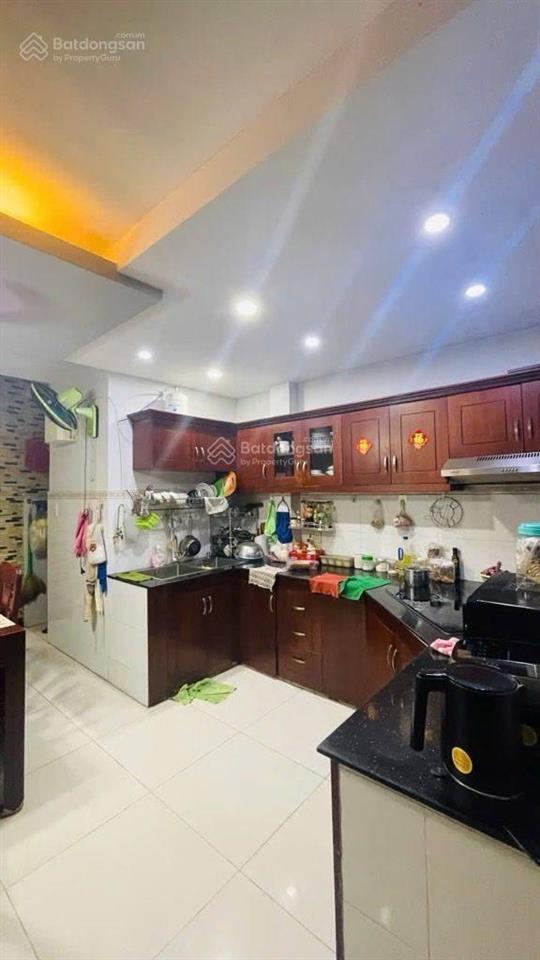 Mặt tiền kinh doanh đỗ nhuận tân sơn nhì  tân phú dt 70m2 4 x 18  4 tầng btc chỉ nhỉnh 9 tỷ