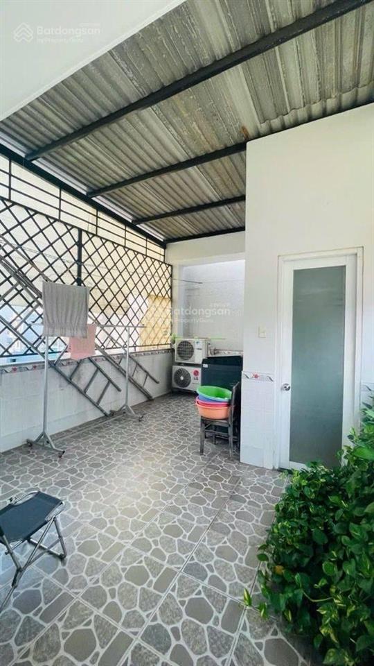 Mặt tiền kinh doanh đỗ nhuận tân sơn nhì  tân phú dt 70m2 4 x 18  4 tầng btc chỉ nhỉnh 9 tỷ