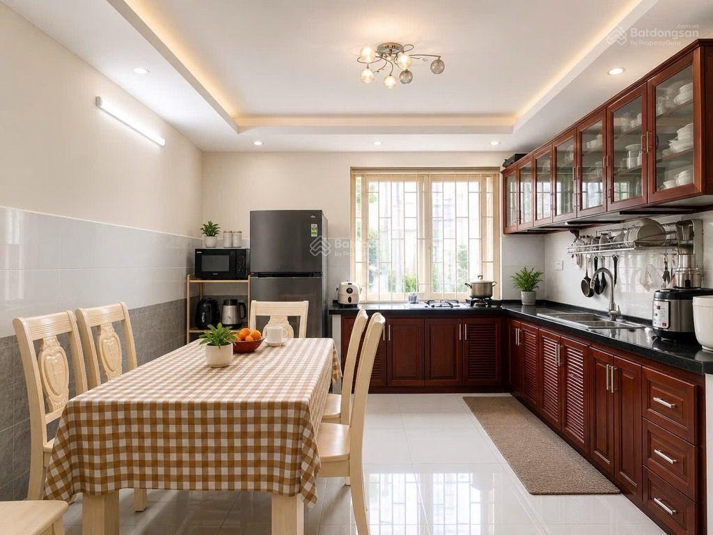 Nhà hiếm khó tìm hẻm xe hơi diệp minh châutân sơn nhì vip tân phú 4 x18 5 tầng btctchỉ 9.x tỷ