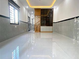 Nhà đẹp ở ngay căn góc thoáng mát sáng sủa ngay chợ tân trụ  tân bình  xh đổ cửa 58m2 2 tầng
