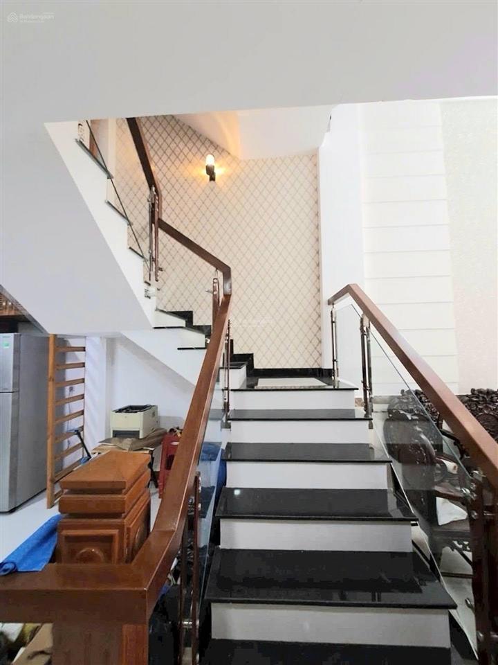 Nhà đẹp ở ngay  khu phân lô đồng bộ cao tầng  hẻm xe hơi phường 15 tân bình  dt 4x14 5 tầng btct