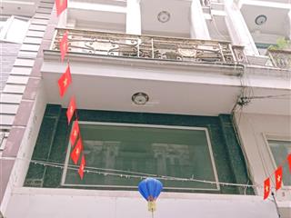 Nhà đẹp ở ngay xe hơi ngủ trong nhà  trần thị trong phường 15 tân bình 4 x 16 5 tầng đúc btct