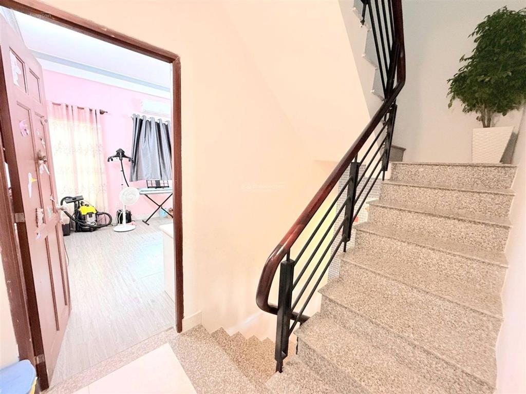 Nhà đẹp ở ngayhẻm xe hơi phan huy íchphường an hội tâydt 70m2 4 x 17.5 3 tầng btctchỉ 7.6 tỷ