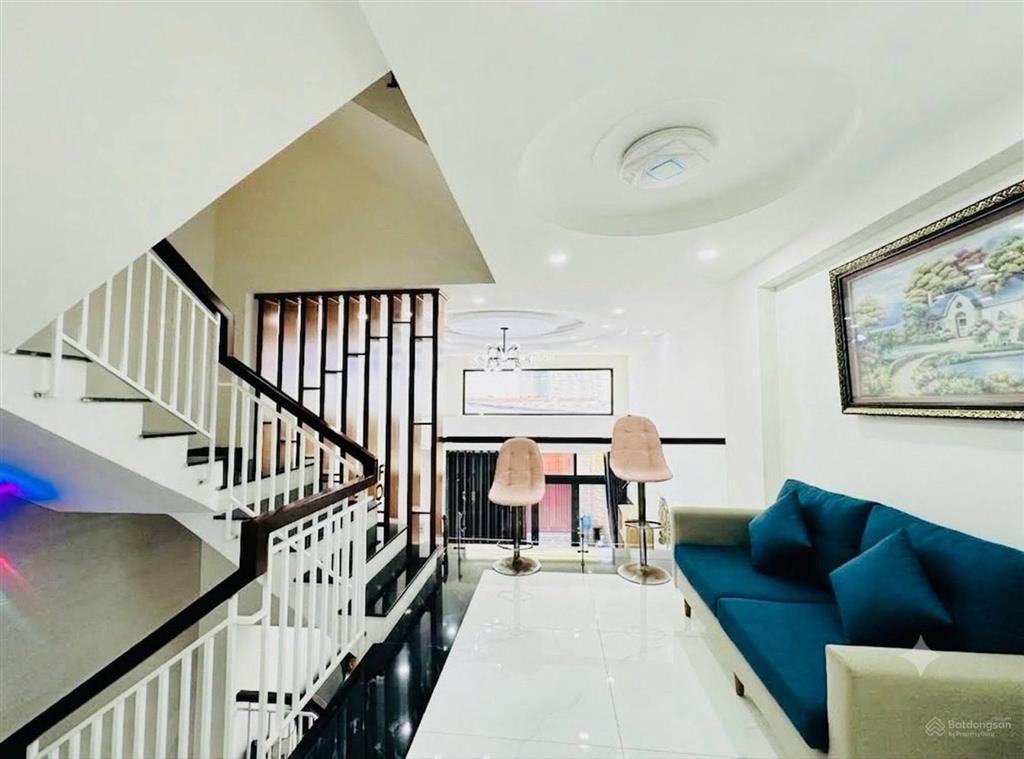 Bán nhà đẹp với thiết kế hiện đại 5 tầng btct  70m2  nở hậu  hẻm xe hơi thông cống lở  tân bình