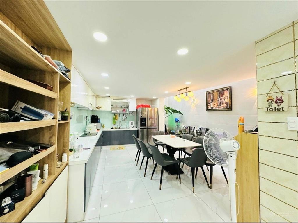 Bán nhà đẹp với thiết kế hiện đại 5 tầng btct  70m2  nở hậu  hẻm xe hơi thông cống lở  tân bình