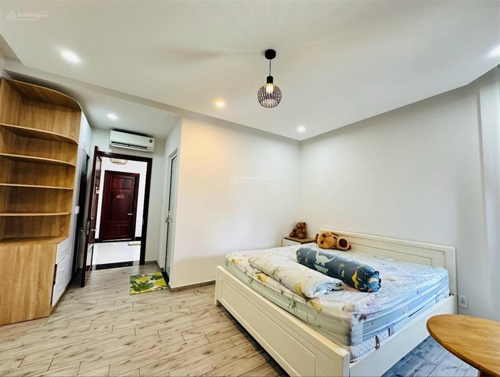 Bán nhà đẹp với thiết kế hiện đại 5 tầng btct  70m2  nở hậu  hẻm xe hơi thông cống lở  tân bình