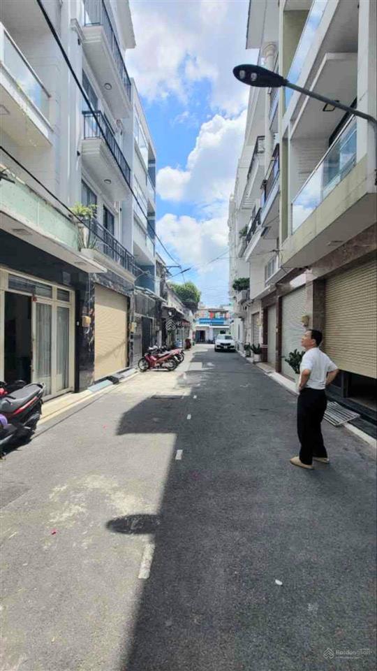 Nhà đẹp ở ngay vip phạm văn bạch tân bình cạnh nhà ga t3 hẻm 2 ô tô tránh  4 x 14 3 tầng btct