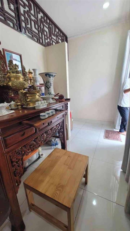 Nhà đẹp ở ngay vip phạm văn bạch tân bình cạnh nhà ga t3 hẻm 2 ô tô tránh  4 x 14 3 tầng btct