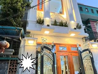 Hiếmbán nhà đẹp 5 tầng btctchính chủ xây  dt 4.5 x 15hẻm xe hơi ngay chợ phạm văn bạch gò vấp