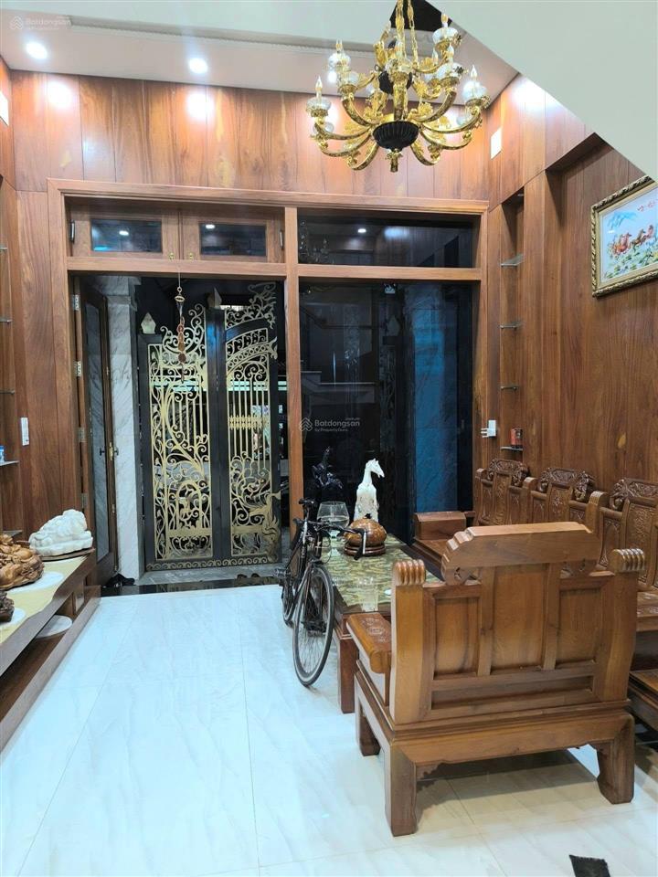 Hiếmbán nhà đẹp 5 tầng btctchính chủ xây  dt 4.5 x 15hẻm xe hơi ngay chợ phạm văn bạch gò vấp