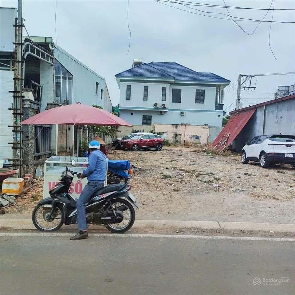 Cần bán gấp 400m2 đất trung tâm giá chỉ 375tr
